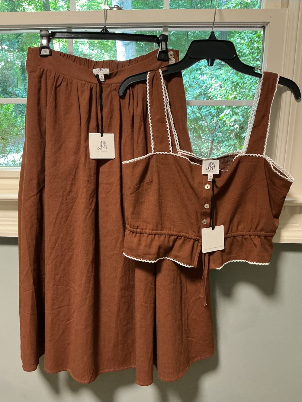dRA Women’s M Chocolate Brown Embroidered Skirt and Crop Top Set, NWT